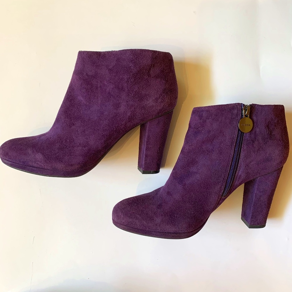 Like NEW 💜 GEOX Suede Booties size 9